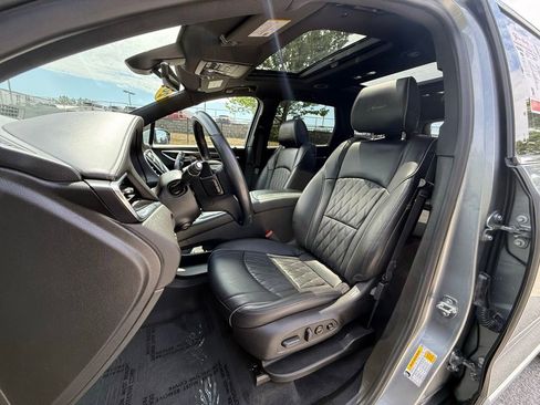 Used 2023 Buick Enclave Avenir w/ Trailering Package, 5000 lbs. AWD/4WD image 6