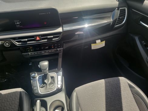 Used 2024 Kia Seltos S FWD image 18