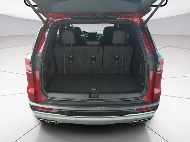 Used 2024 GMC Acadia Elevation w/ Luxury Package FWD image 5