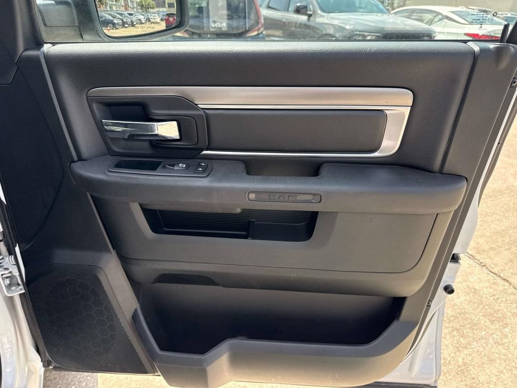 Used 2024 RAM 1500 Warlock RWD image 13