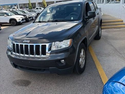 Used 2011 Jeep Grand Cherokee Laredo w/ Security & Convenience Group AWD/4WD image 1