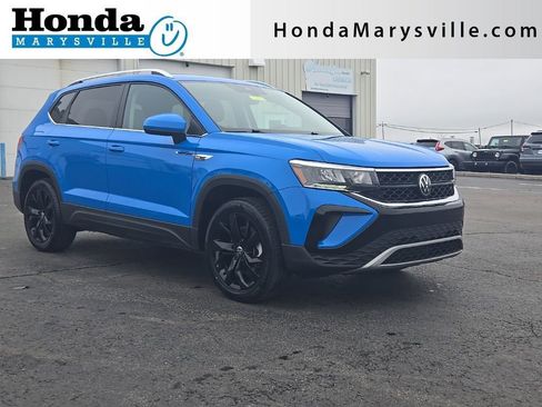 Used 2022 Volkswagen Taos SE image 1