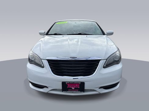 Used 2012 Chrysler 200 S FWD image 8