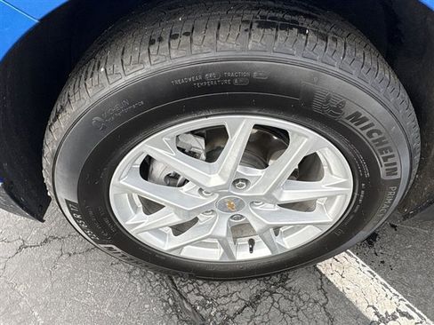 Certified 2024 Chevrolet Equinox LT w/ LPO, Floor Liner Package image 31