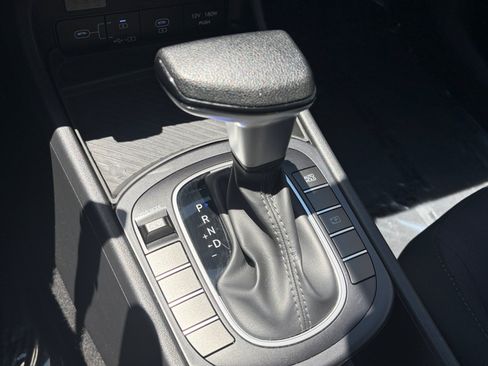 Used 2024 Hyundai Kona SE AWD/4WD image 25