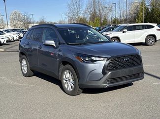 Used 2023 Toyota Corolla Cross LE video 1