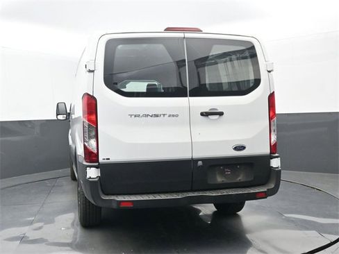 Used 2019 Ford Transit 250 130 Low Roof image 4