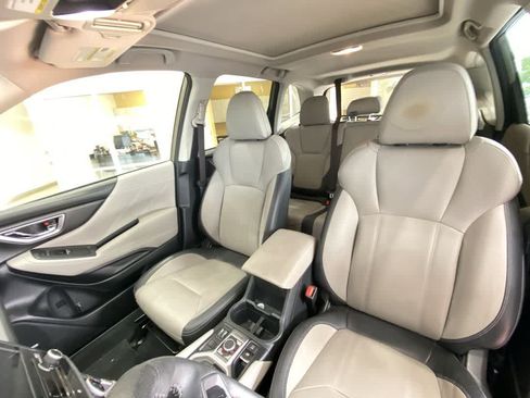 Used 2019 Subaru Forester Limited AWD/4WD image 14