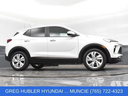 Used 2024 Buick Encore GX Preferred w/ Comfort Package FWD image 21