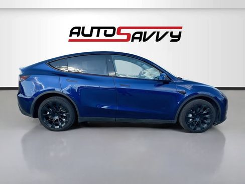 Used 2023 Tesla Model Y Long Range AWD/4WD image 8