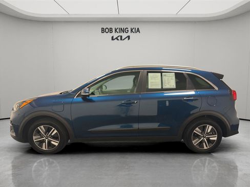 Used 2022 Kia Niro EX Premium FWD image 2