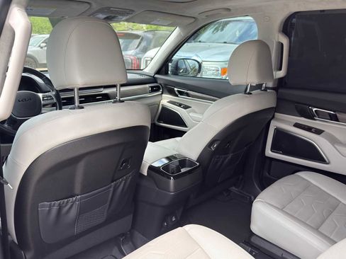 Used 2022 Kia Telluride SX w/ SX Prestige Package image 29