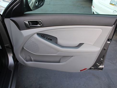 Used 2015 Kia Optima LX image 19