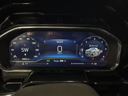 Used 2024 Chevrolet Silverado 1500 High Country w/ Technology Package image 40