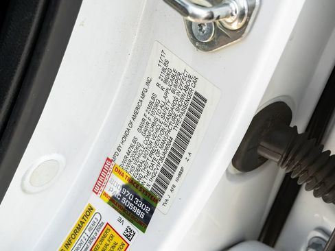 Used 2018 Honda Accord Sport image 8