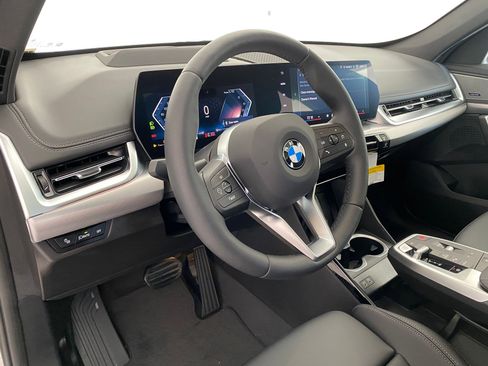 New 2026 BMW X1 xDrive28i w/ Technology Package AWD/4WD image 4