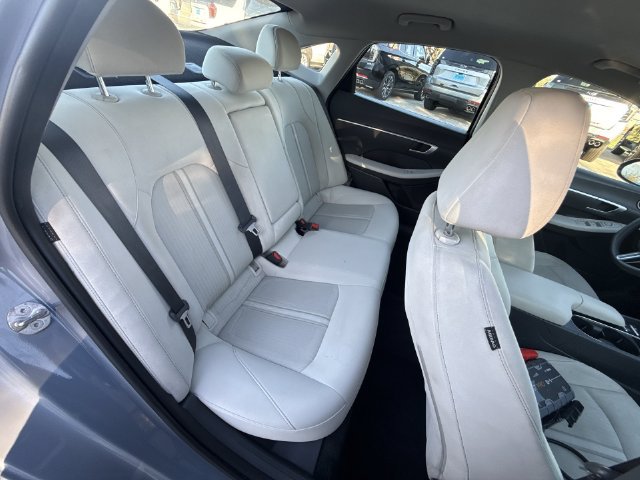 Used 2025 Hyundai Sonata SEL FWD image 28