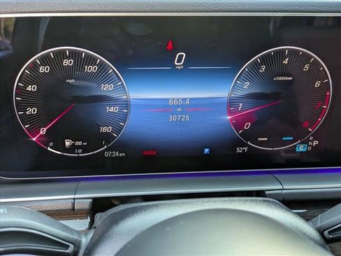 Used 2024 Mercedes-Benz GLE 350 4MATIC image 11
