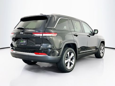 Used 2023 Jeep Grand Cherokee Limited AWD/4WD image 9