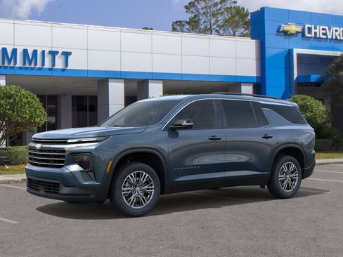 New 2026 Chevrolet Traverse LT w/ Enhanced Driving Package FWD image 2