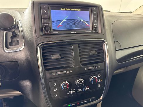 Used 2017 Dodge Grand Caravan SE w/ Power Window Group image 15