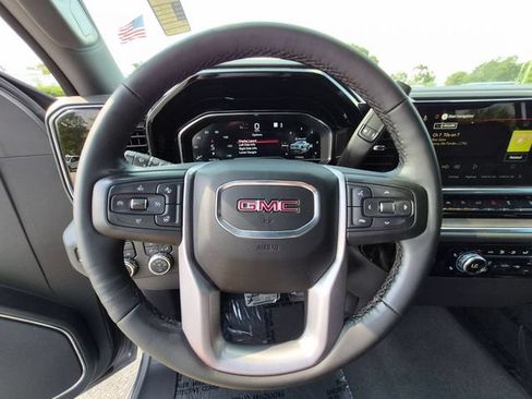 Used 2023 GMC Sierra 1500 SLT AWD/4WD image 12
