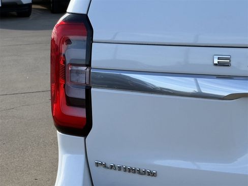 Certified 2023 Ford Expedition Max Platinum image 7