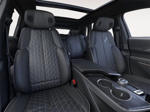 New 2026 Cadillac Lyriq V image 16