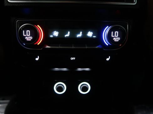 Used 2018 Audi Q7 3.0T Prestige image 48