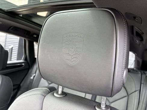 Used 2025 Porsche Macan Turbo AWD/4WD image 22