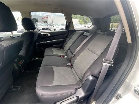 Used 2018 Nissan Pathfinder SV FWD image 26
