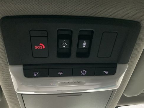 Used 2021 Nissan Rogue SV w/ Premium Package FWD image 33