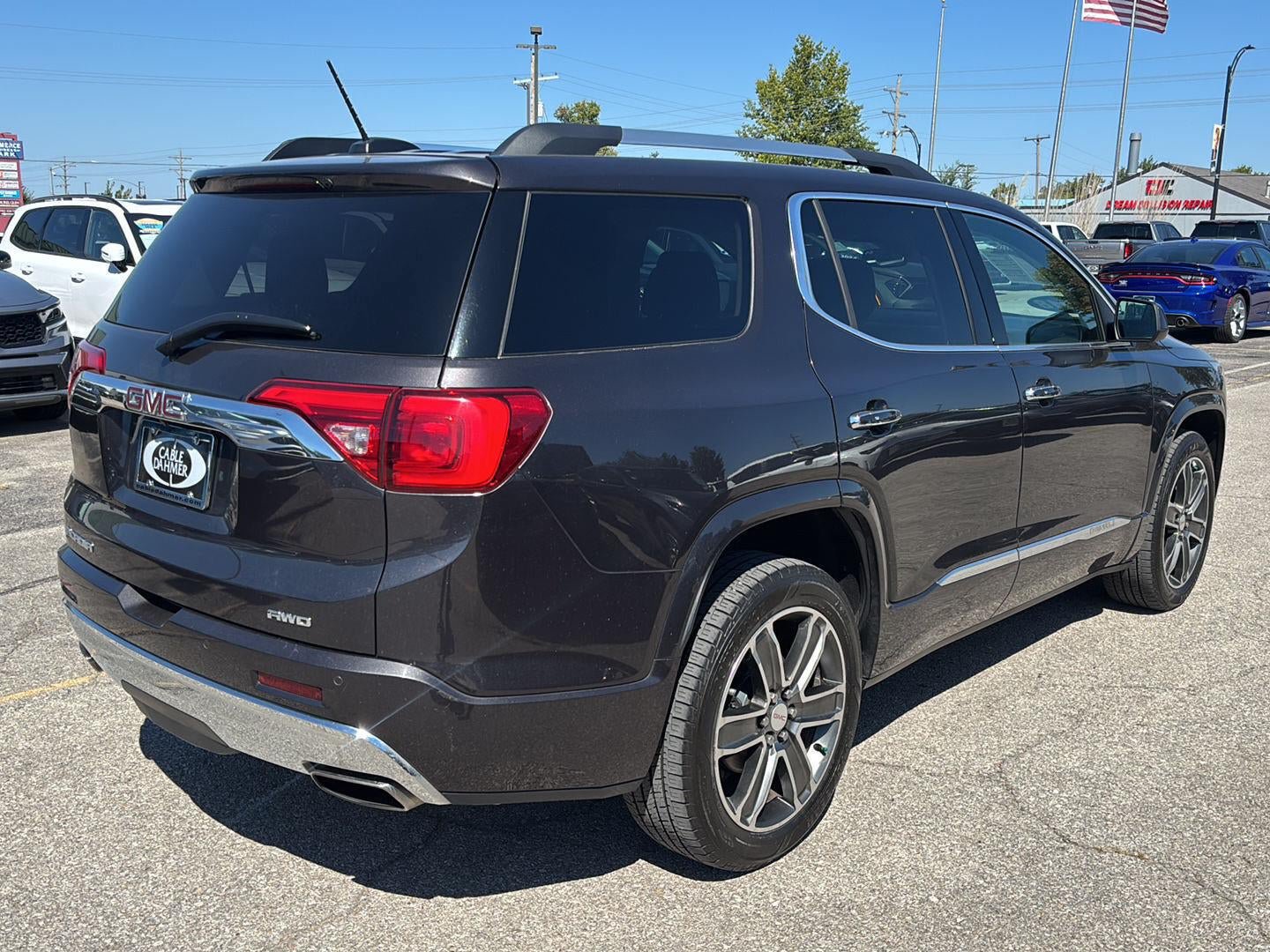 Used 2018 GMC Acadia Denali AWD/4WD image 6