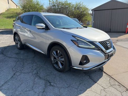 Used 2019 Nissan Murano Platinum image 3