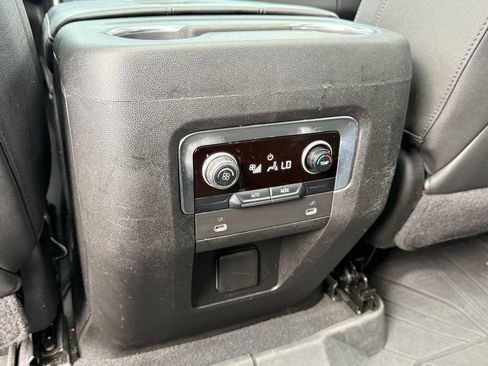 Used 2022 Chevrolet Tahoe Z71 AWD/4WD image 18