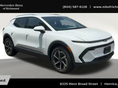 Used 2026 Chevrolet Equinox EV LT FWD image 4
