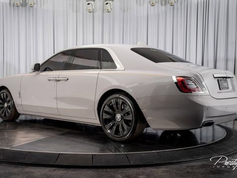 Used 2021 Rolls-Royce Ghost image 9