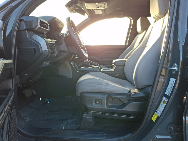 Used 2024 Toyota Tacoma SR5 AWD/4WD image 15
