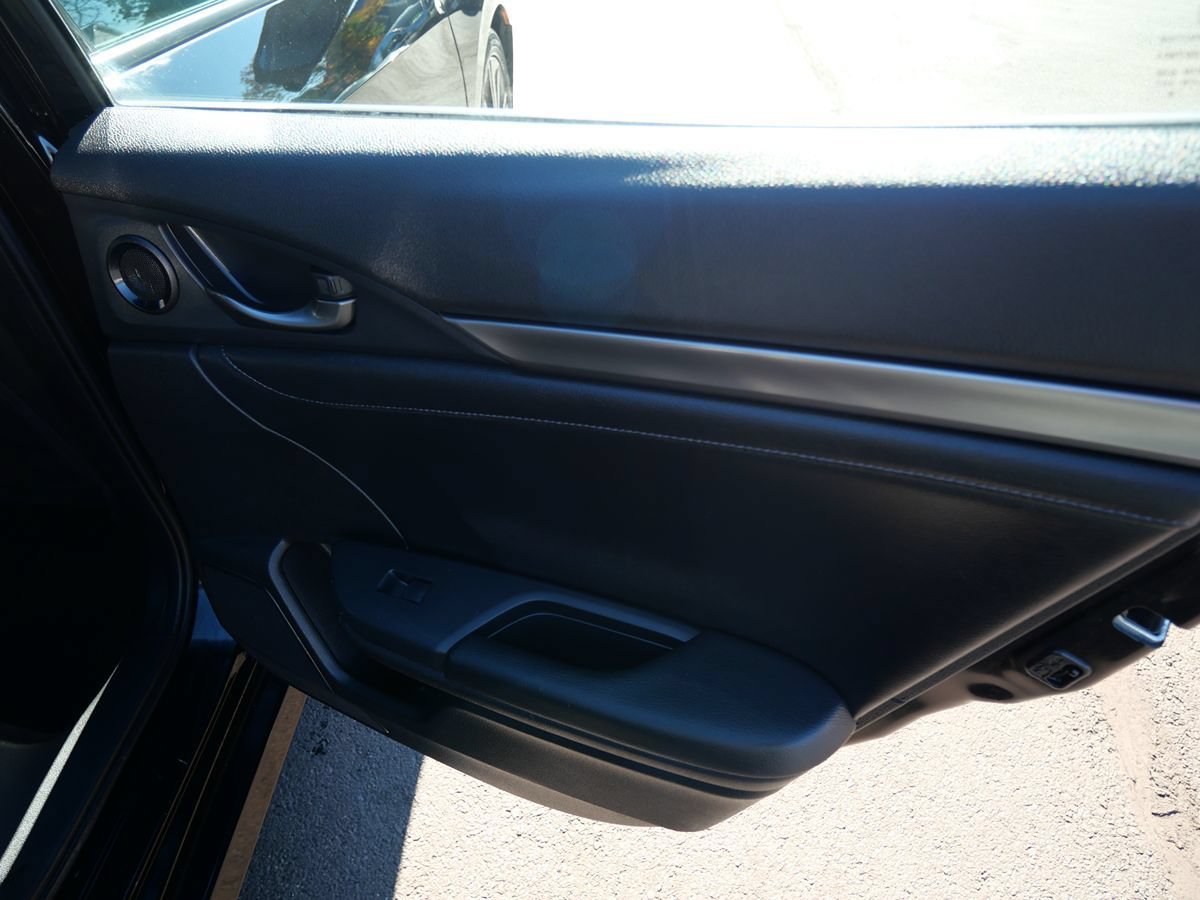 Used 2018 Honda Civic EX-L image 31
