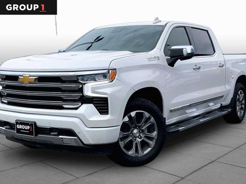 Used 2024 Chevrolet Silverado 1500 High Country w/ Z71 Off-Road Package AWD/4WD image 1