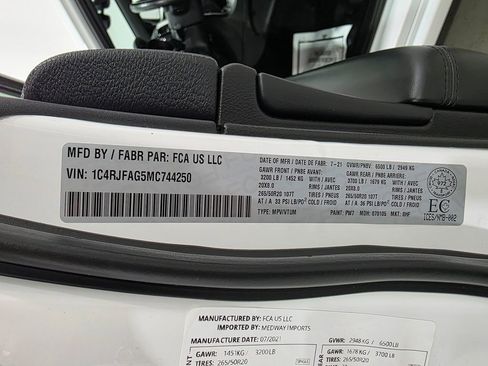 Used 2021 Jeep Grand Cherokee Altitude image 44