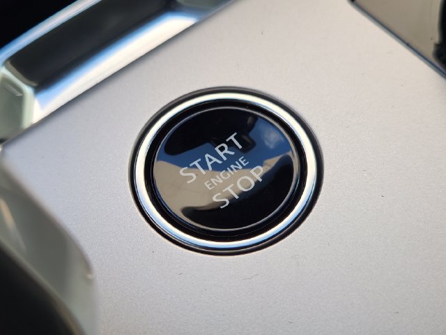 New 2027 Land Rover Range Rover Long Wheelbase SE AWD/4WD image 19