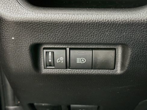 Used 2025 Toyota RAV4 LE AWD/4WD image 17