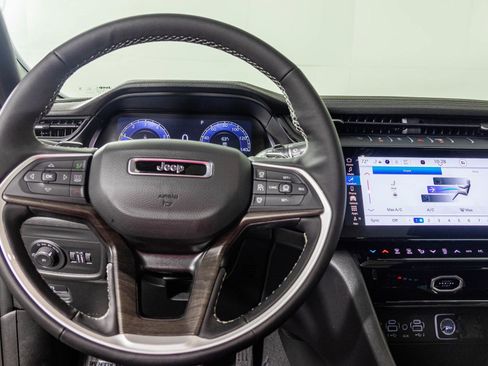 New 2026 Jeep Grand Cherokee L Limited AWD/4WD image 29