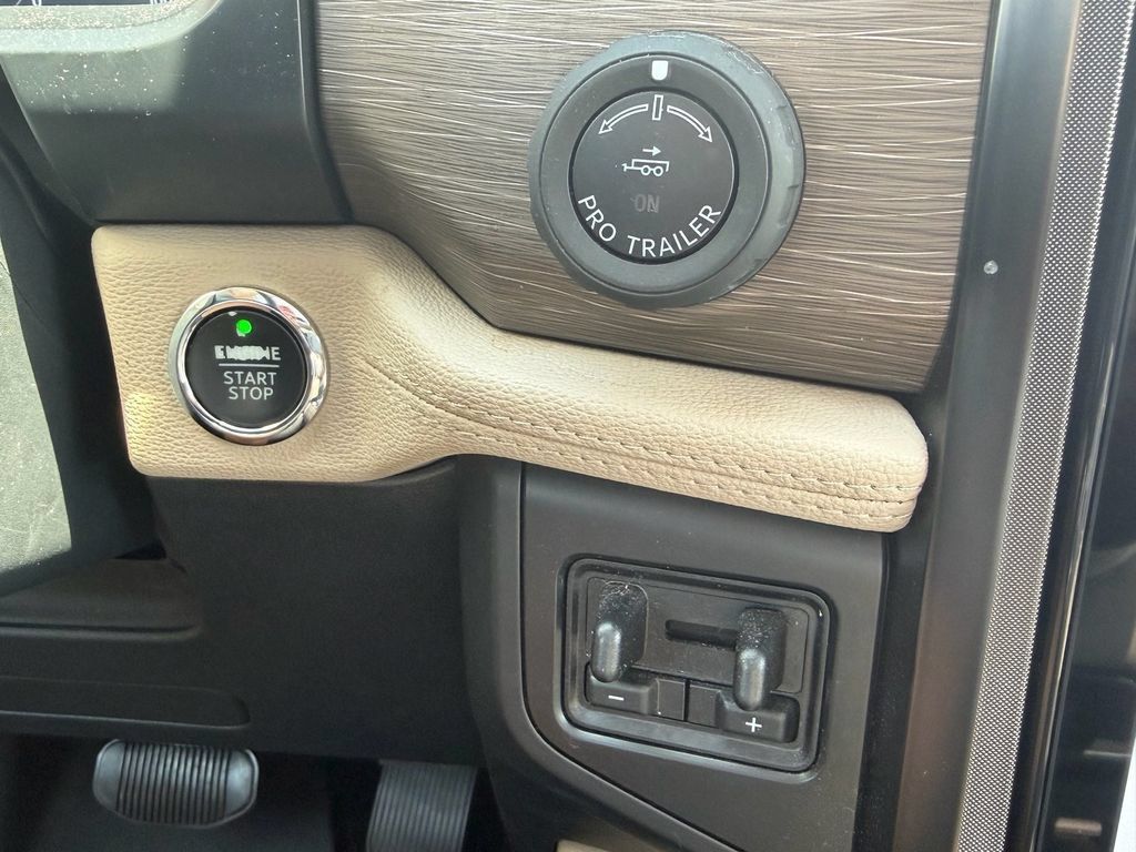 Used 2023 Ford Expedition Max Limited AWD/4WD image 29