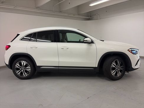 Certified 2025 Mercedes-Benz GLA 250 4MATIC image 8