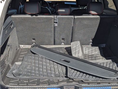 Certified 2022 Mercedes-Benz GLC 43 AMG 4MATIC image 30