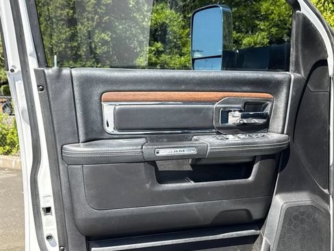 Used 2017 RAM 2500 Laramie w/ Convenience Group AWD/4WD image 8