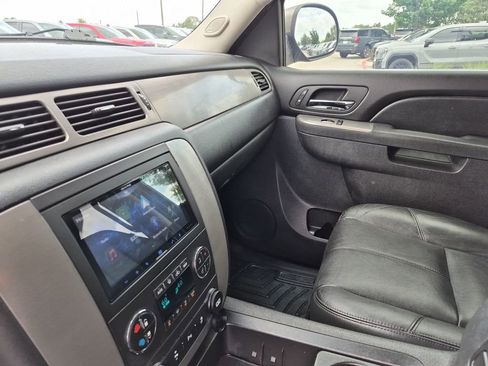 Used 2013 Chevrolet Suburban LT AWD/4WD image 24