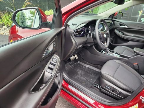 Used 2023 Buick Encore GX Select w/ Sport Touring Package image 25